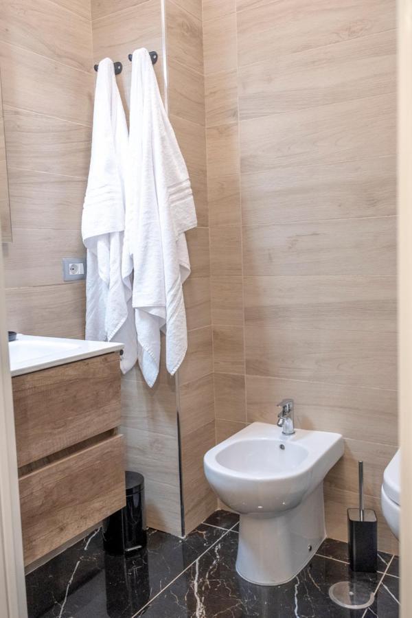 Bartolomeo 61 Apartment Naples Exterior photo